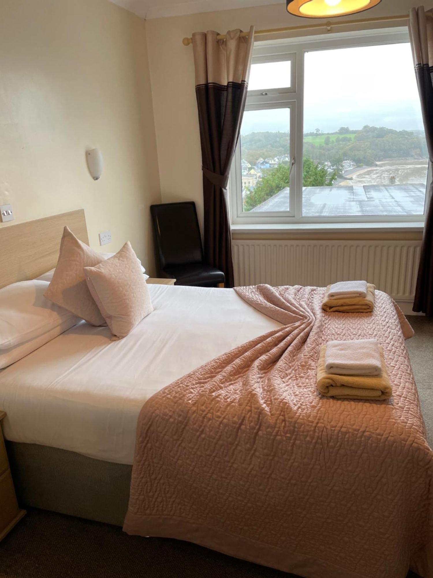 Merlewood Hotel Saundersfoot Buitenkant foto